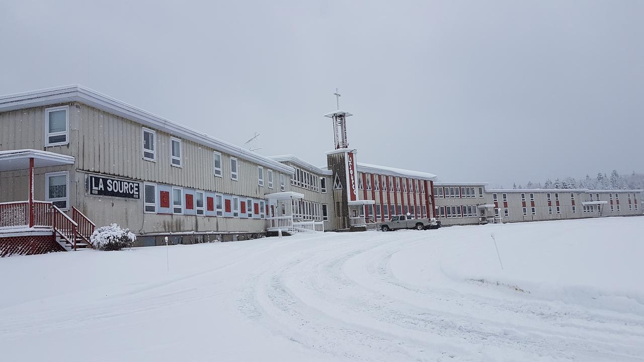 Domaine St-Viateur Vandrarhem Amos Exteriör bild